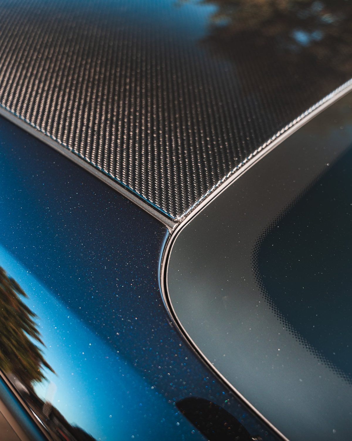 Carbon-Dach des Porsche 992 GT3 mit Lackschutzfolie