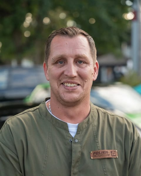 Flo, Folien-Factory Team