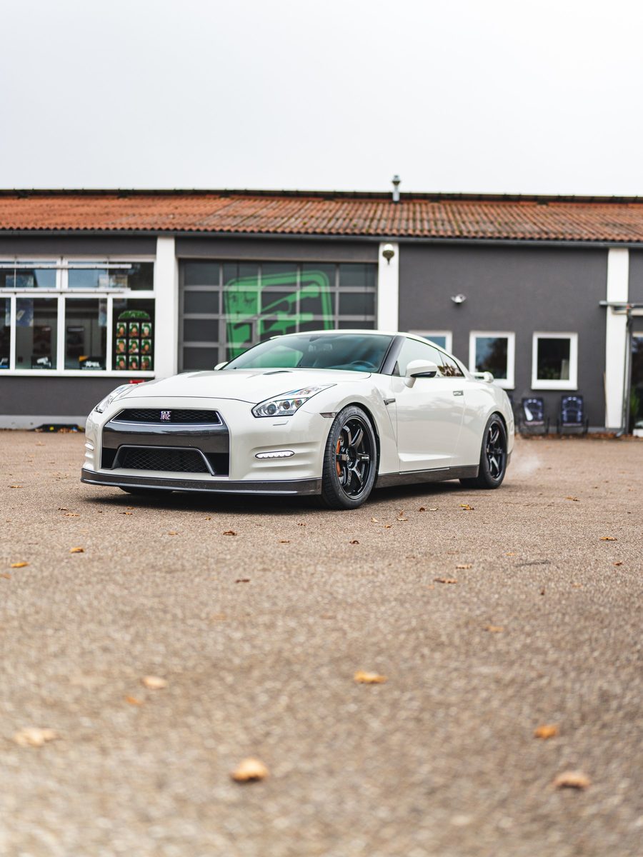 Nissan GT-R